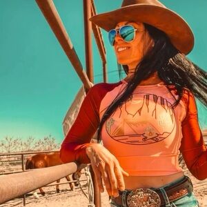 NWOT - Western Graphic Crop Top